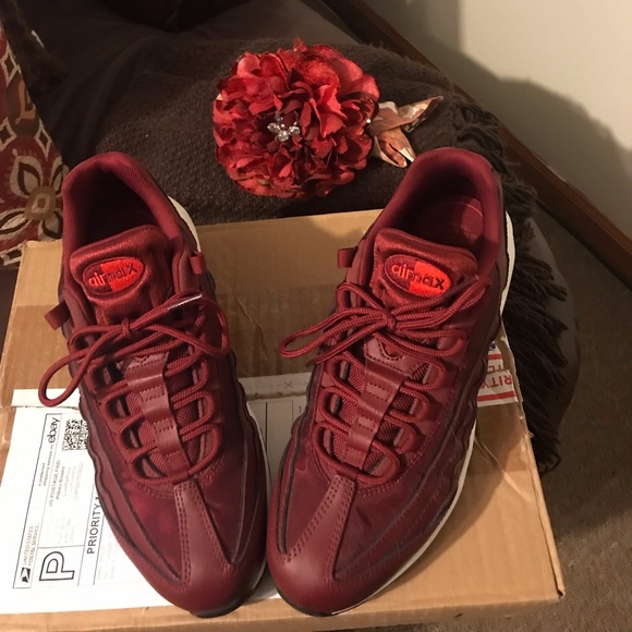 Women’s Sneakers - Picture 2 of 5